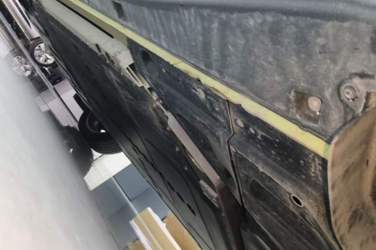 Used firefly 2025 Illuminated Edition Left Side Sill