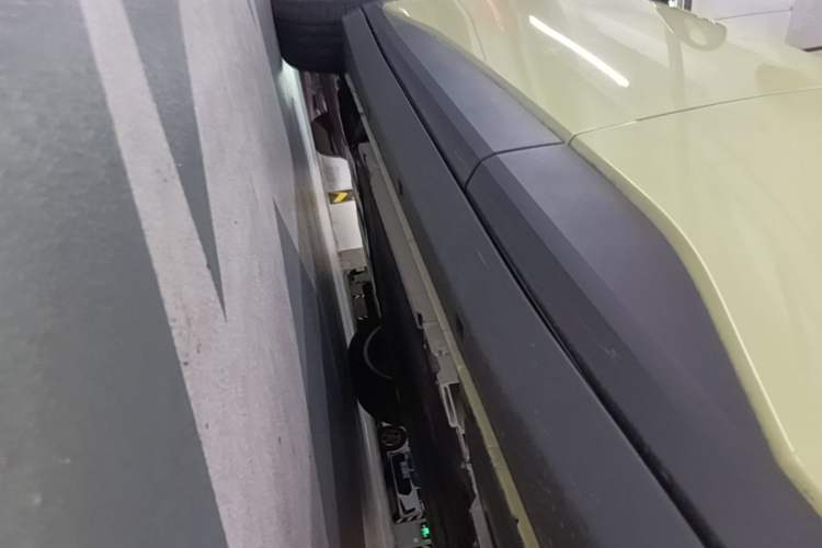 Used firefly 2025 Free Edition Left Side Sill