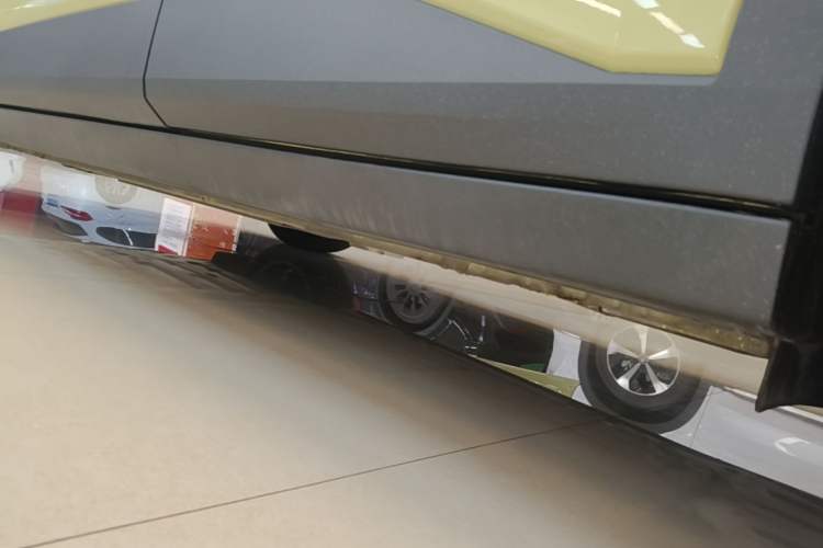 Used firefly 2025 Free Edition Left Side Sill