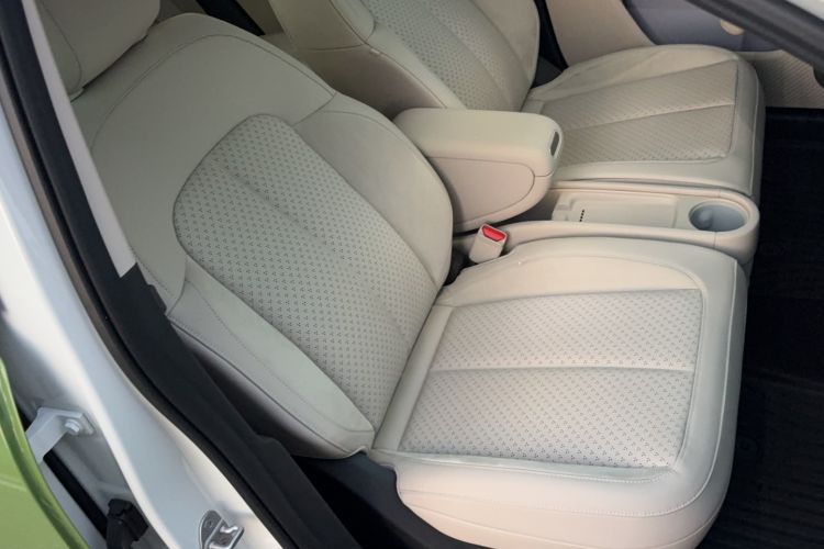 Used firefly 2025 Illuminated Edition Right Front Seat