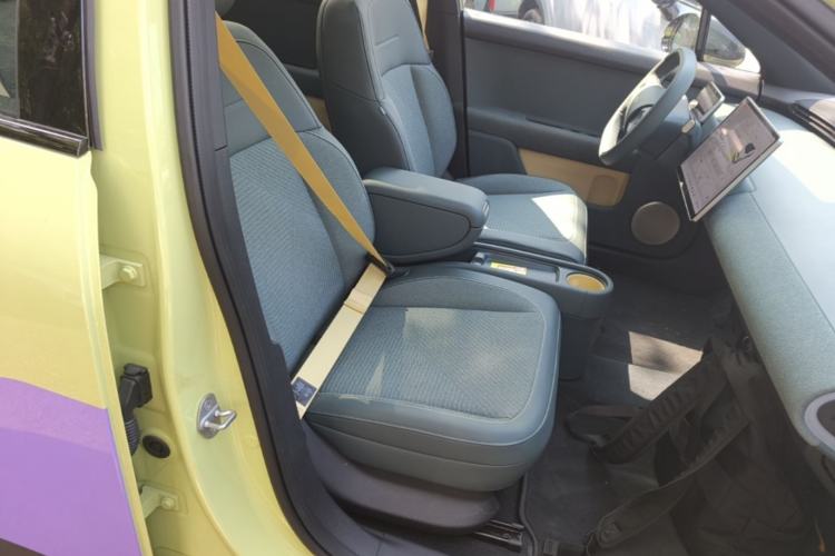 Used firefly 2025 Free Edition Right Front Seat