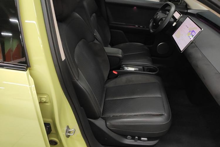 Used firefly 2025 Free Edition Right Front Seat