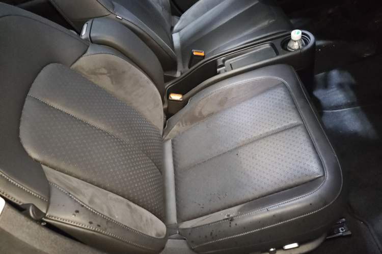 Used firefly 2025 Illuminated Edition Right Front Seat