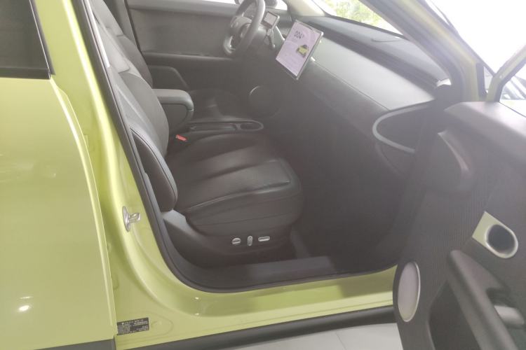 Used firefly 2025 Illuminated Edition Right Front Seat