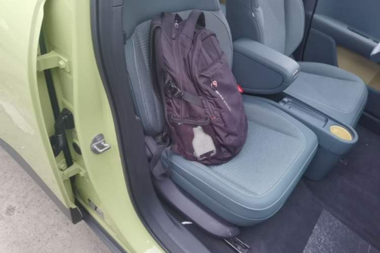 Used firefly 2025 Free Edition Right Front Seat