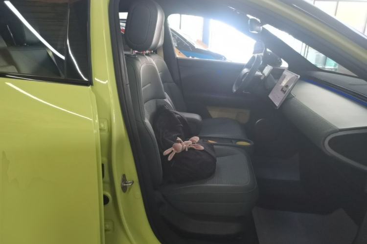 Used firefly 2025 Free Edition Right Front Seat