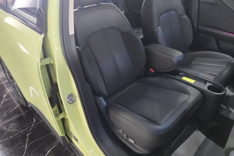 Used firefly 2025 Illuminated Edition Right Front Seat