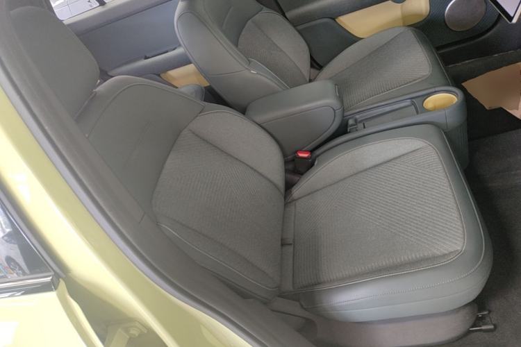 Used firefly 2025 Free Edition Right Front Seat