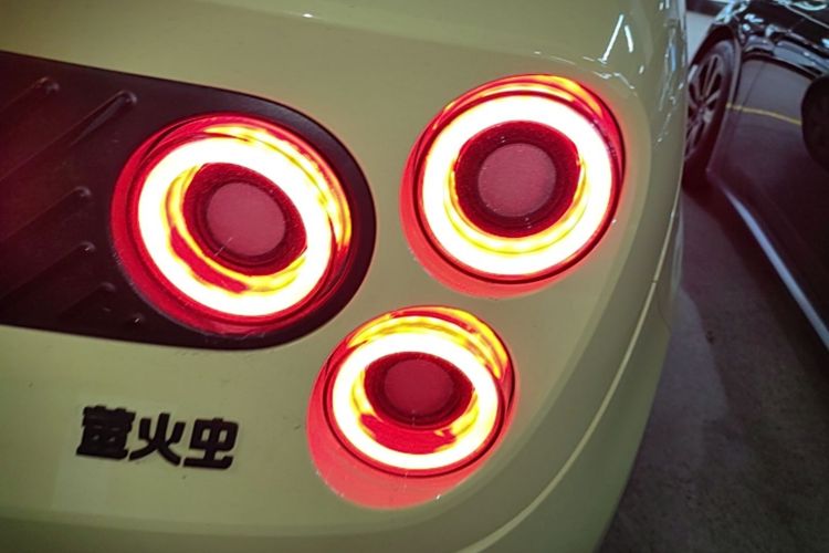 Used firefly 2025 Illuminated Edition Right Rear Taillight