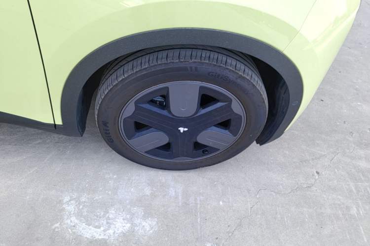 Used firefly 2025 Free Edition Right Rear Wheel Hub