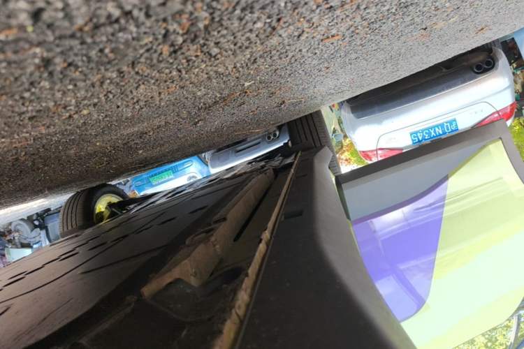 Used firefly 2025 Free Edition Right Side Sill