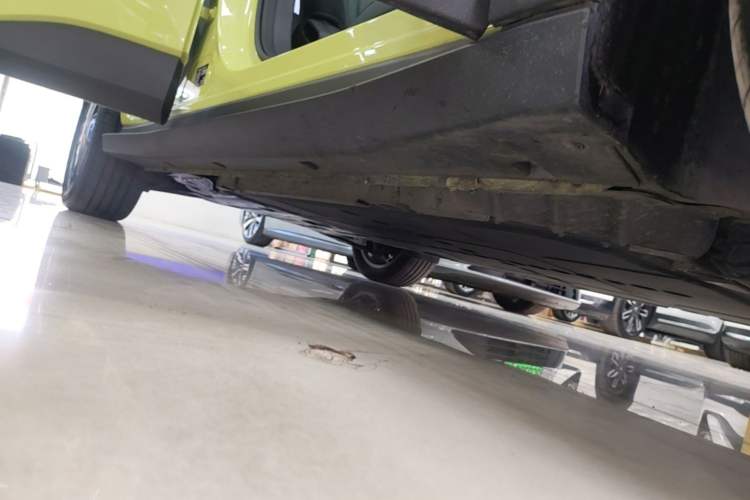 Used firefly 2025 Free Edition Right Side Sill
