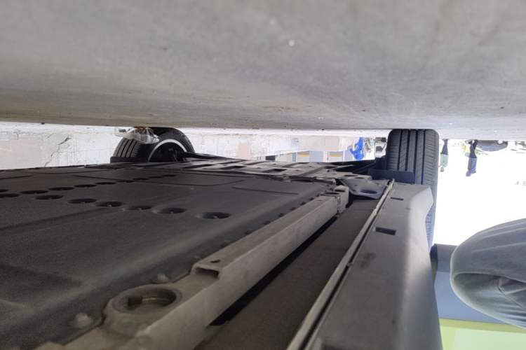 Used firefly 2025 Free Edition Right Side Sill
