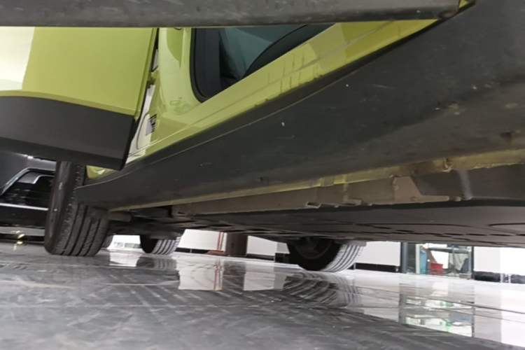 Used firefly 2025 Free Edition Right Side Sill
