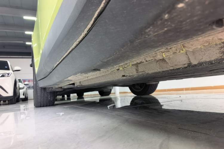 Used firefly 2025 Free Edition Right Side Sill