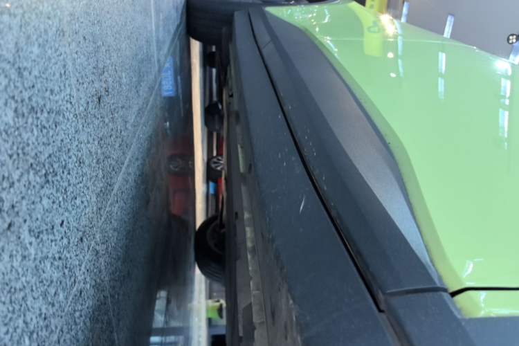 Used firefly 2025 Illuminated Edition Right Side Sill