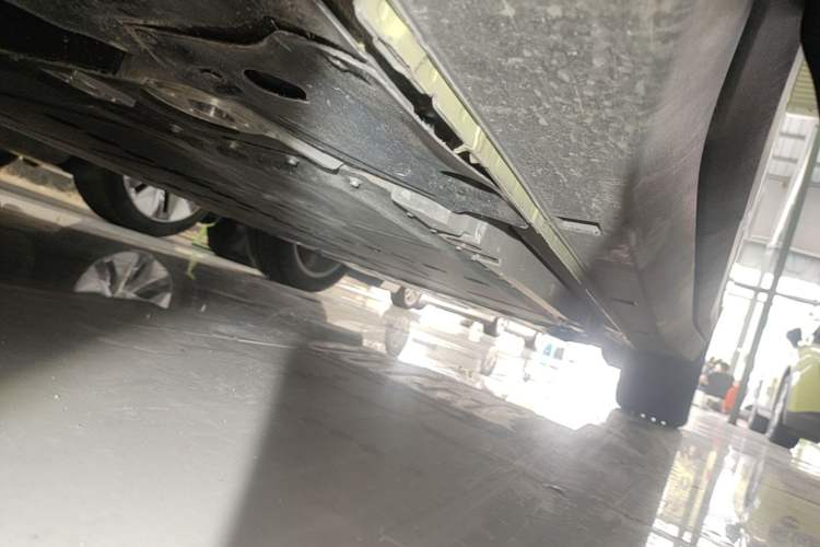 Used firefly 2025 Free Edition Right Side Sill