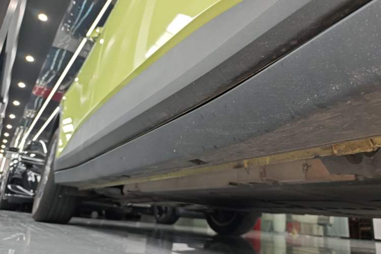 Used firefly 2025 Free Edition Right Side Sill