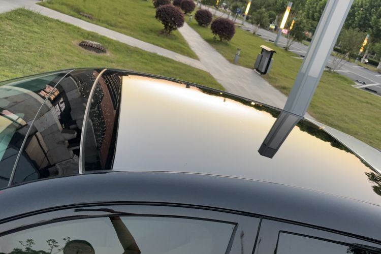 Used firefly 2025 Illuminated Edition Roof