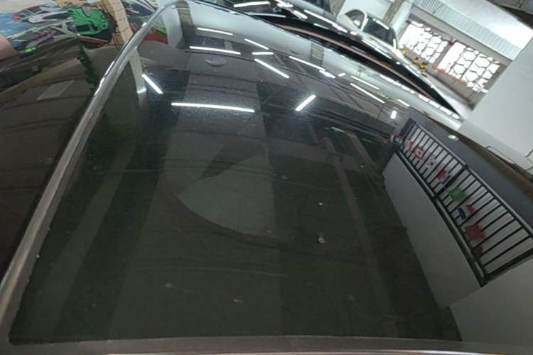 Used firefly 2025 Illuminated Edition Roof