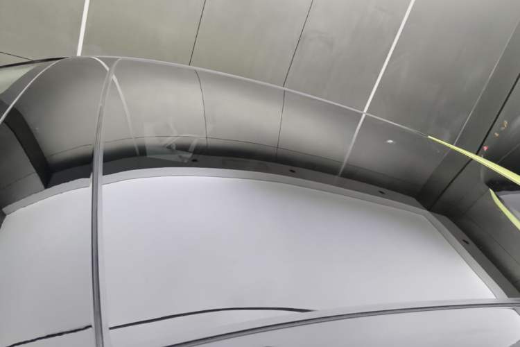 Used firefly 2025 Illuminated Edition Roof
