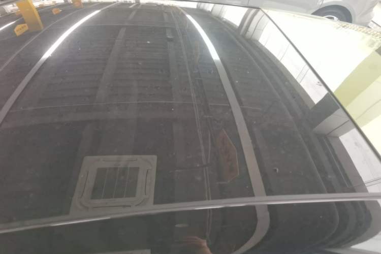 Used firefly 2025 Illuminated Edition Roof