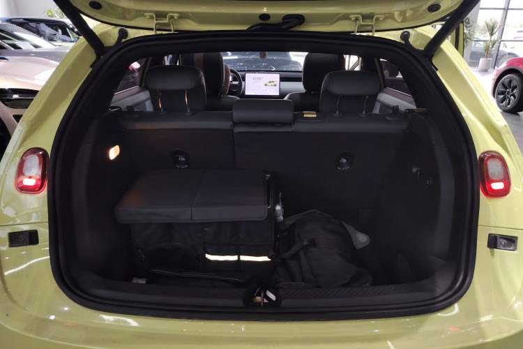 Used firefly 2025 Free Edition Trunk