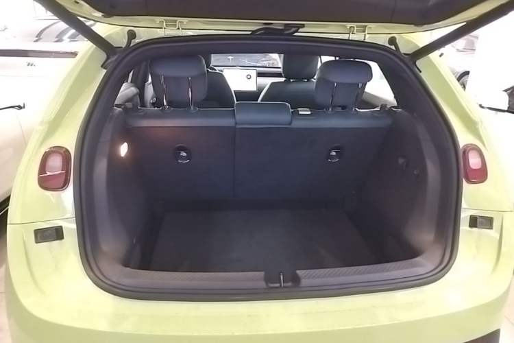 Used firefly 2025 Free Edition Trunk