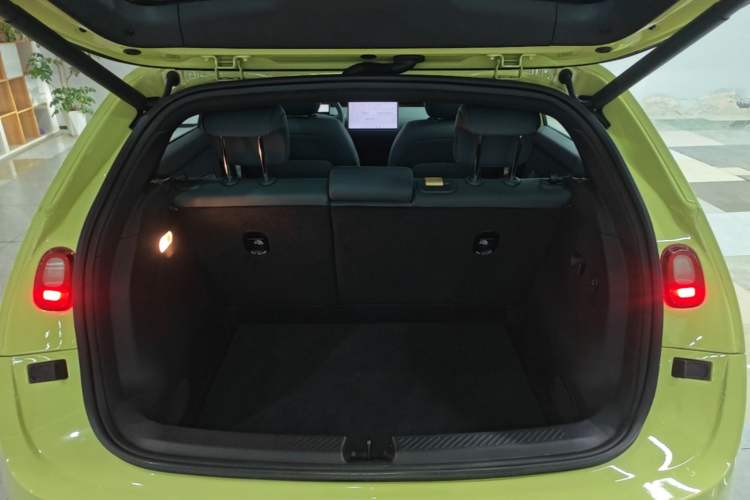 Used firefly 2025 Free Edition Trunk