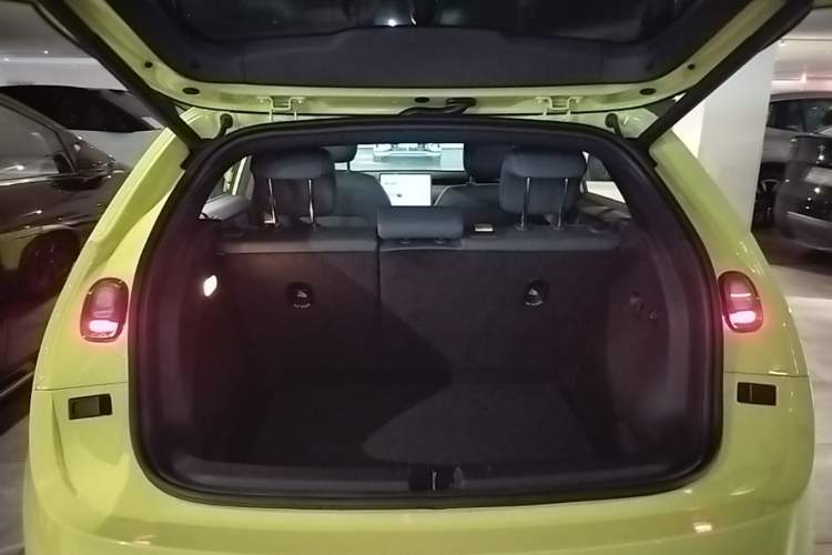 Used firefly 2025 Free Edition Trunk