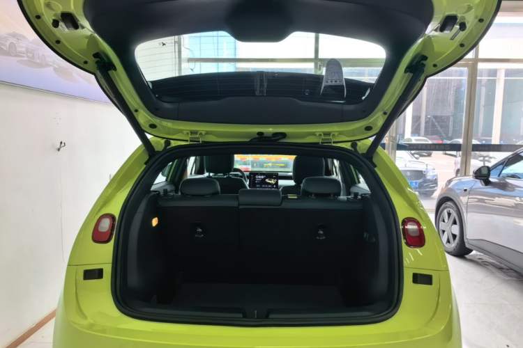 Used firefly 2025 Free Edition Trunk