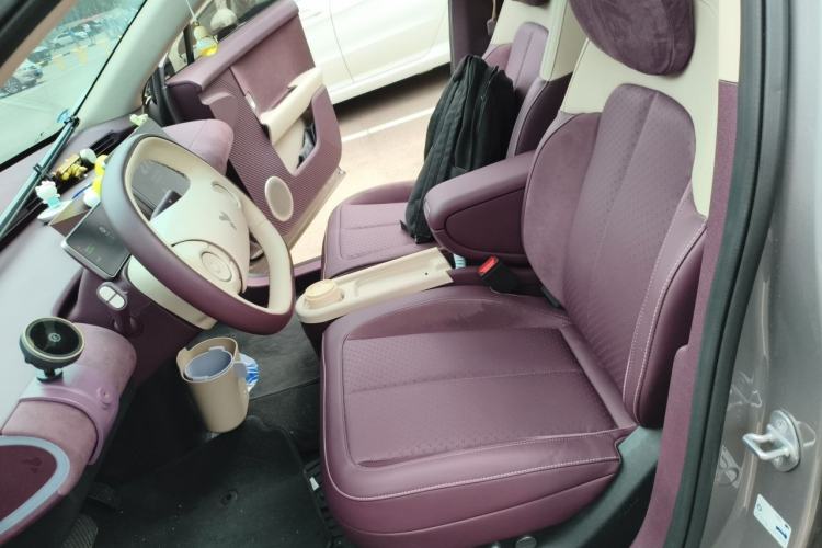 Used firefly 2025 Illuminated Edition Left Front Seat