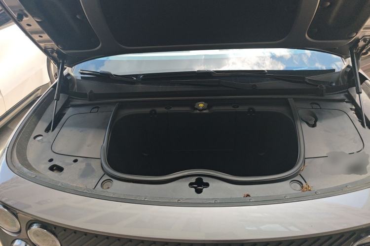 Used firefly 2025 Illuminated Edition Engine Bay