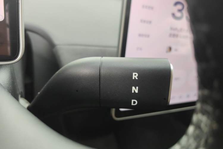Used firefly 2025 Illuminated Edition Gear Lever