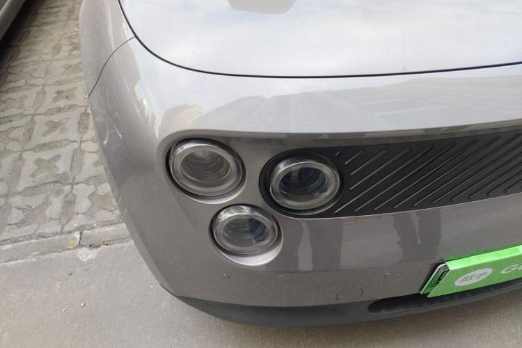 Used firefly 2025 Illuminated Edition Right Front Headlight