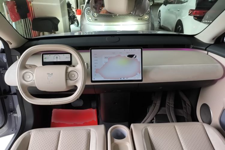 Used firefly 2025 Illuminated Edition Center Console