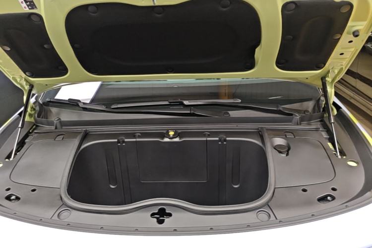 Used firefly 2025 Free Edition Engine Bay