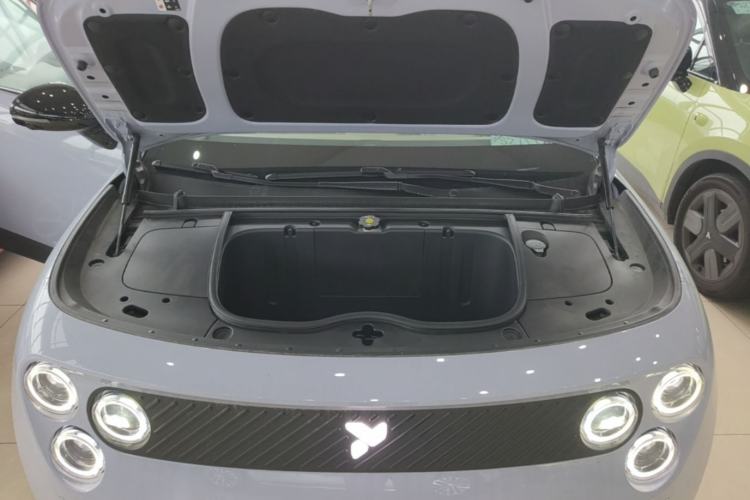 Used firefly 2025 Free Edition Engine Bay