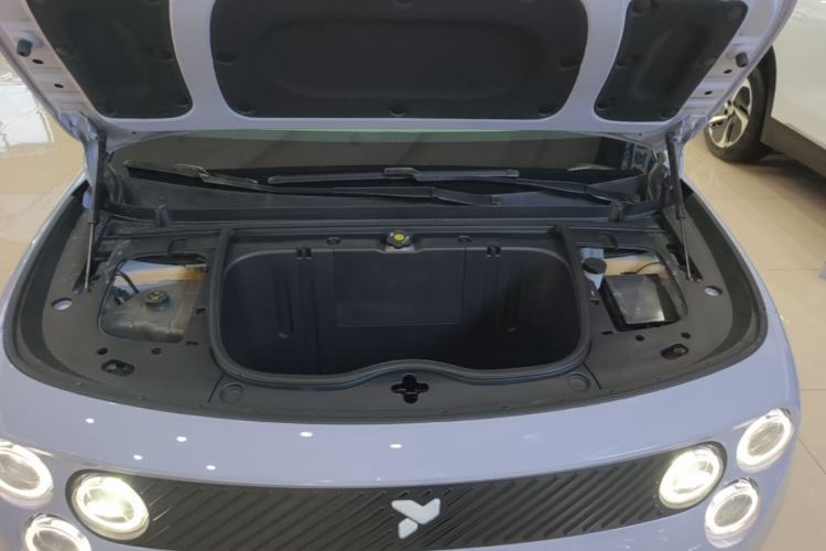 Used firefly 2025 Free Edition Engine Bay