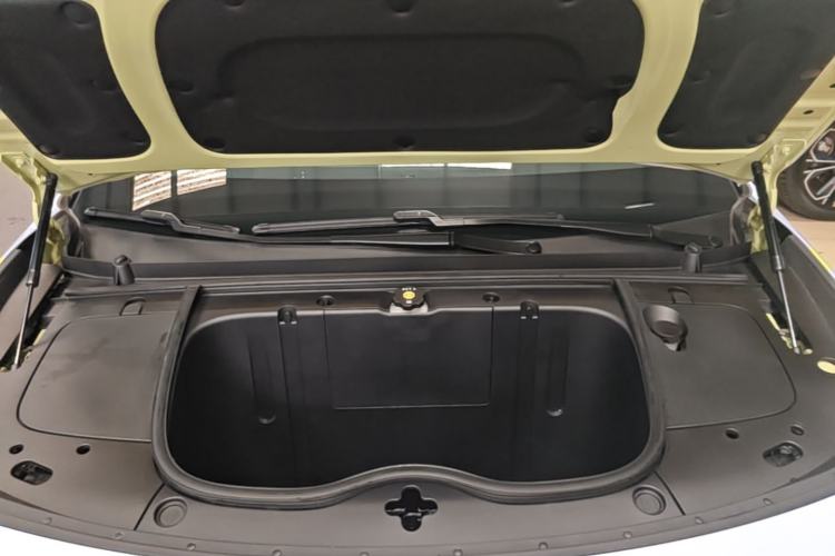 Used firefly 2025 Free Edition Engine Bay