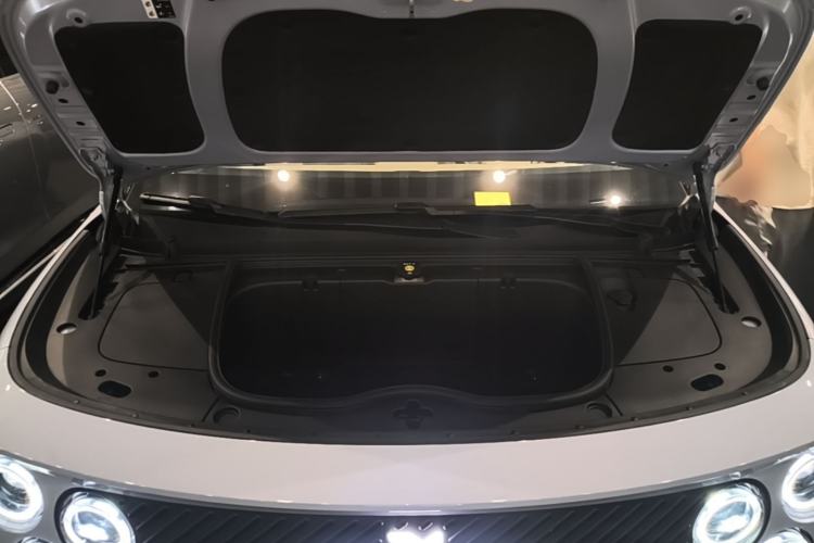 Used firefly 2025 Illuminated Edition Engine Bay