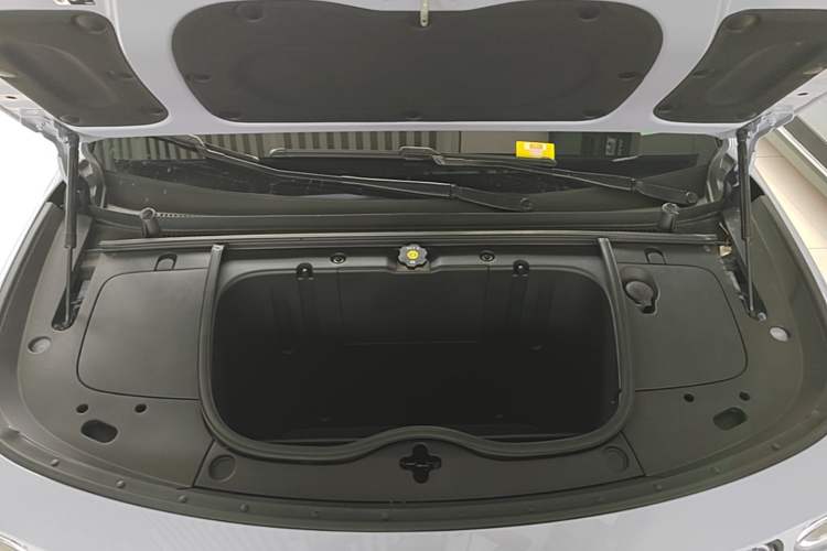 Used firefly 2025 Illuminated Edition Engine Bay