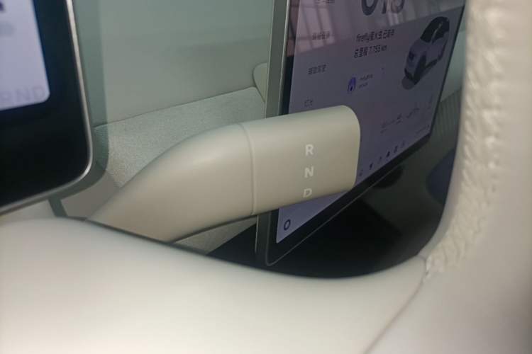Used firefly 2025 Illuminated Edition Gear Lever