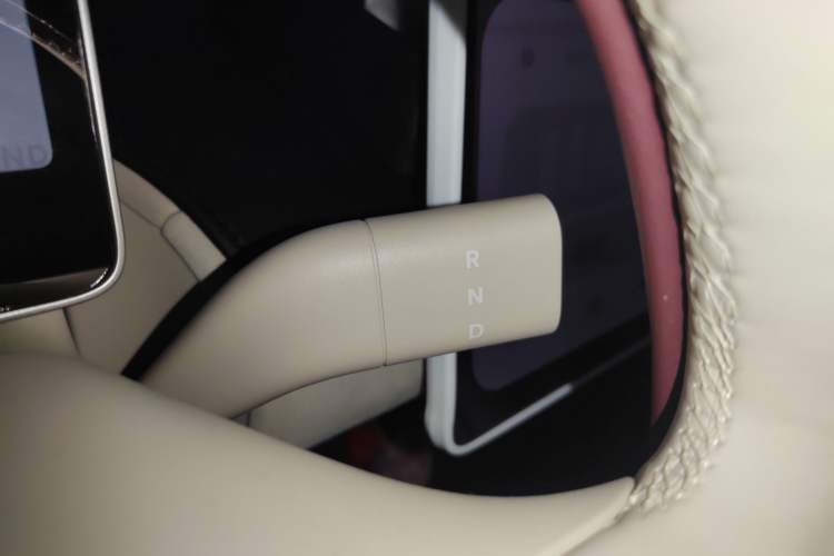 Used firefly 2025 Illuminated Edition Gear Lever