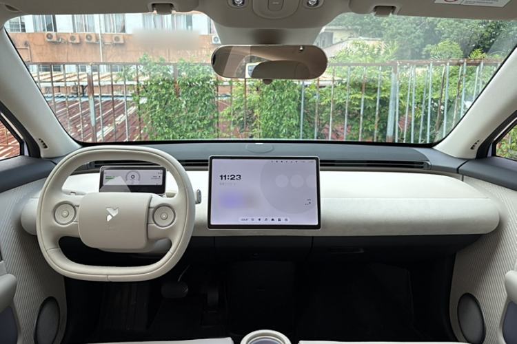 Used firefly 2025 Illuminated Edition Interior 1