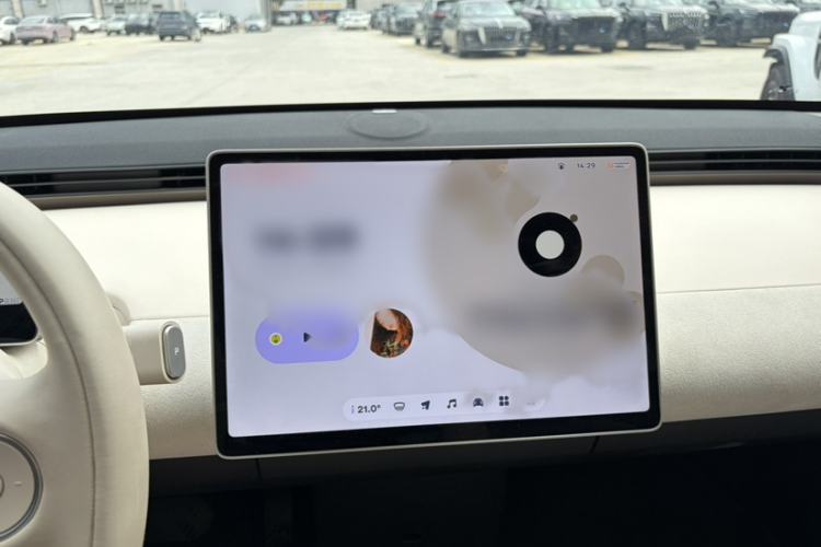 Used firefly 2025 Illuminated Edition Interior 1