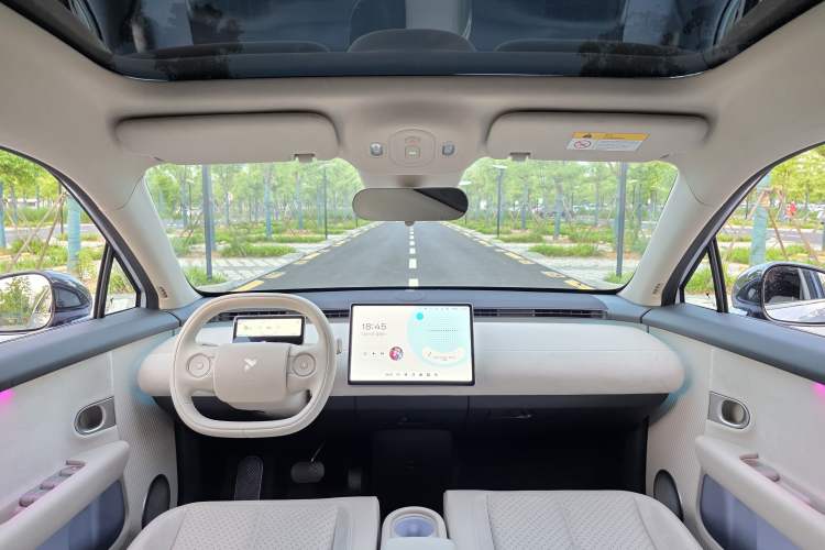 Used firefly 2025 Illuminated Edition Interior 10