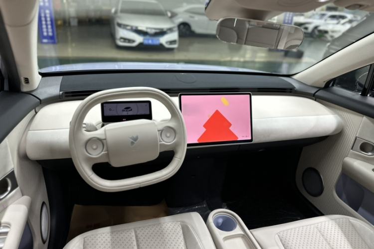 Used firefly 2025 Illuminated Edition Interior 4