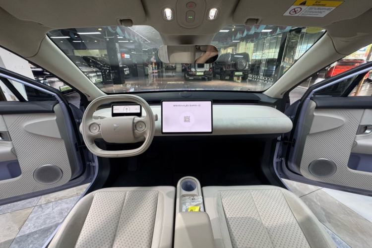 Used firefly 2025 Illuminated Edition Interior 5