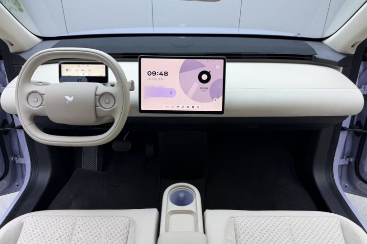 Used firefly 2025 Illuminated Edition Interior 7